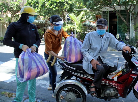 Tiền hỗ trợ: Người có, người chưa - Ảnh 1. Tiền hỗ trợ: Người có, người chưa - Ảnh 1.