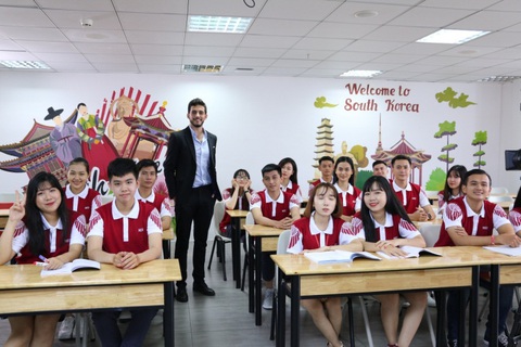 Đại học Quốc tế Hồng Bàng xét tuyển học sinh tốt nghiệp chương trình THPT nước ngoài - Ảnh 2. Đại học Quốc tế Hồng Bàng xét tuyển học sinh tốt nghiệp chương trình THPT nước ngoài - Ảnh 2.