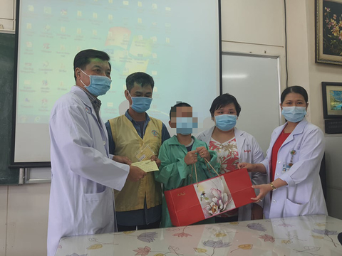 Phẫu thuật thành công u sợi mạch vòm mũi họng chưa bao giờ thấy cho bé trai 13 tuổi - Ảnh 3. Phẫu thuật thành công u sợi mạch vòm mũi họng chưa bao giờ thấy cho bé trai 13 tuổi - Ảnh 3.