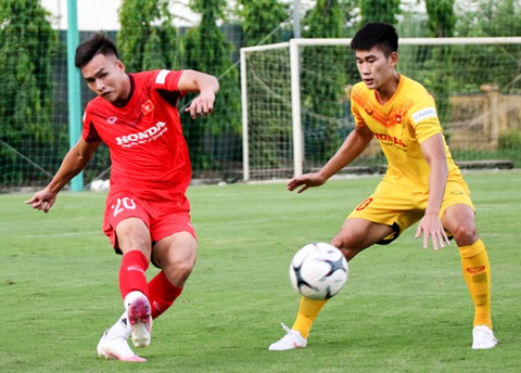 U22 Việt Nam đấu tập nội bộ, HLV Park Hang Seo chỉ cho đá 60 phút/trận - Ảnh 2. U22 Việt Nam đấu tập nội bộ, HLV Park Hang Seo chỉ cho đá 60 phút/trận - Ảnh 2.