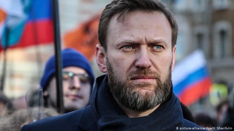 Nhà chính trị đối lập Nga Alexei Navalny được đưa tới Đức điều trị - Ảnh 1. Nhà chính trị đối lập Nga Alexei Navalny được đưa tới Đức điều trị - Ảnh 1.