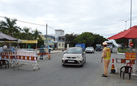 Đà Nẵng đề nghị các tỉnh, thành phố lập đường dây nóng tiếp nhận người dân về nơi cư trú - Ảnh 2. Đà Nẵng đề nghị các tỉnh, thành phố lập đường dây nóng tiếp nhận người dân về nơi cư trú - Ảnh 2.