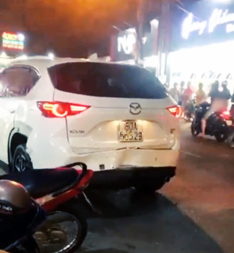 Bắt thanh niên ‘ngáo đá’ trộm ôtô tông vào xe cảnh sát khi bị truy đuổi - Ảnh 1. Bắt thanh niên ‘ngáo đá’ trộm ôtô tông vào xe cảnh sát khi bị truy đuổi - Ảnh 1.