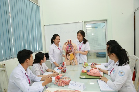 Đại học Văn Lang được cấp phép đào tạo Bác sĩ Răng Hàm Mặt - Ảnh 2. Đại học Văn Lang được cấp phép đào tạo Bác sĩ Răng Hàm Mặt - Ảnh 2.