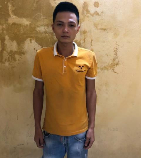 Bắt tạm giam nhân viên quán nướng bắt nữ khách hàng quỳ xin lỗi - Ảnh 1. Bắt tạm giam nhân viên quán nướng bắt nữ khách hàng quỳ xin lỗi - Ảnh 1.