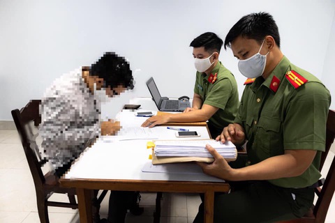 Đăng tin sai vụ sản phụ đẻ con trước cổng bệnh viện, xóa bài viết vẫn bị phạt - Ảnh 1. Đăng tin sai vụ sản phụ đẻ con trước cổng bệnh viện, xóa bài viết vẫn bị phạt - Ảnh 1.