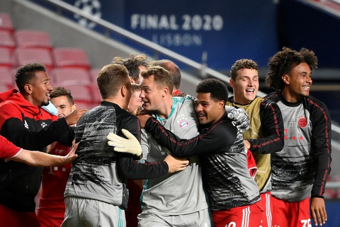 Những khoảnh khắc Neuer cứu thua xuất thần giúp Bayern vô địch - Ảnh 10. Những khoảnh khắc Neuer cứu thua xuất thần giúp Bayern vô địch - Ảnh 10.