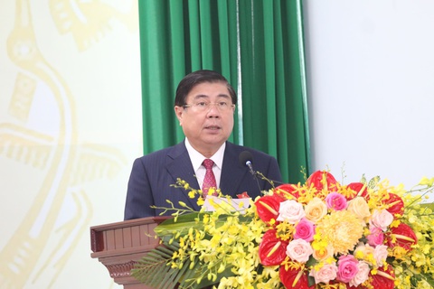 Chủ tịch TP.HCM mong quận Thủ Đức trở thành hình mẫu phát triển mảng xanh - Ảnh 2. Chủ tịch TP.HCM mong quận Thủ Đức trở thành hình mẫu phát triển mảng xanh - Ảnh 2.