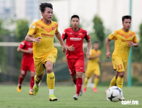 Mưa bàn thắng xuất hiện trong buổi đấu tập thứ hai của U22 Việt Nam - Ảnh 1. Mưa bàn thắng xuất hiện trong buổi đấu tập thứ hai của U22 Việt Nam - Ảnh 1.