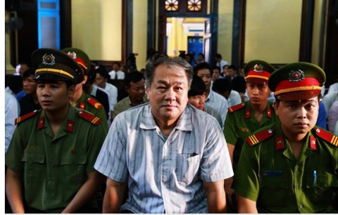 Đang ở tù, Hà Văn Thắm gửi gì đến phiên tòa Hứa Thị Phấn? - Ảnh 2. Đang ở tù, Hà Văn Thắm gửi gì đến phiên tòa Hứa Thị Phấn? - Ảnh 2.