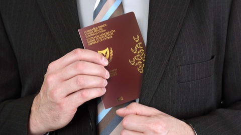 Điều tra của Al Jazeera: Quan chức nhiều nước chi 2,5 triệu USD mua quốc tịch Síp - Ảnh 2. Điều tra của Al Jazeera: Quan chức nhiều nước chi 2,5 triệu USD mua quốc tịch Síp - Ảnh 2.