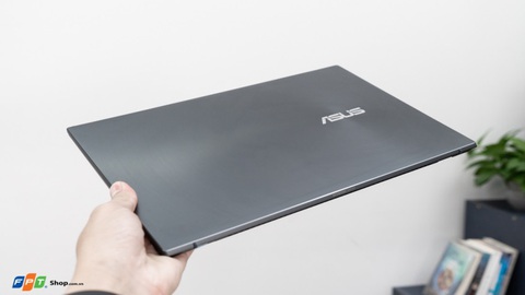 ASUS ZenBook (UM425) - laptop CPU AMD 14inch mỏng nhất thế giới chính thức lên kệ FPT Shop - Ảnh 1. ASUS ZenBook (UM425) - laptop CPU AMD 14inch mỏng nhất thế giới chính thức lên kệ FPT Shop - Ảnh 1.