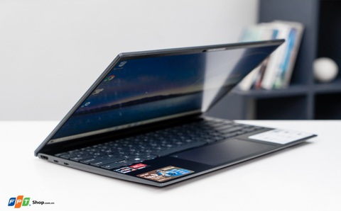 ASUS ZenBook (UM425) - laptop CPU AMD 14inch mỏng nhất thế giới chính thức lên kệ FPT Shop - Ảnh 2. ASUS ZenBook (UM425) - laptop CPU AMD 14inch mỏng nhất thế giới chính thức lên kệ FPT Shop - Ảnh 2.