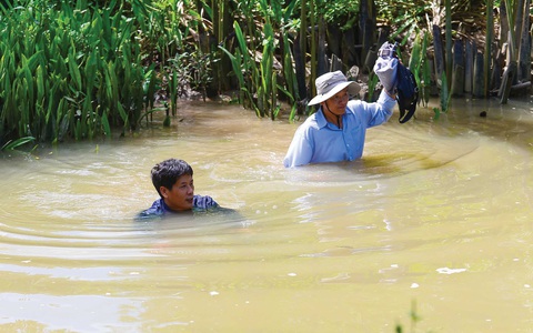 Băng sông Soài Rạp, nước sạch về Cần Giờ - Ảnh 4. Băng sông Soài Rạp, nước sạch về Cần Giờ - Ảnh 4.