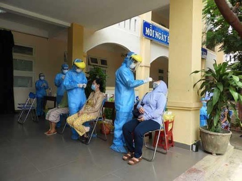 Sáng 26-8 chưa ghi nhận thêm ca mắc COVID-19 mới, đã có 20 triệu thuê bao cài đặt Bluezone - Ảnh 1. Sáng 26-8 chưa ghi nhận thêm ca mắc COVID-19 mới, đã có 20 triệu thuê bao cài đặt Bluezone - Ảnh 1.