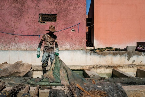 Những xưởng thuộc da truyền thống đẹp như họa phẩm ở Morocco - Ảnh 4. Những xưởng thuộc da truyền thống đẹp như họa phẩm ở Morocco - Ảnh 4.