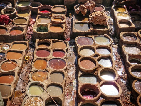 Những xưởng thuộc da truyền thống đẹp như họa phẩm ở Morocco - Ảnh 8. Những xưởng thuộc da truyền thống đẹp như họa phẩm ở Morocco - Ảnh 8.