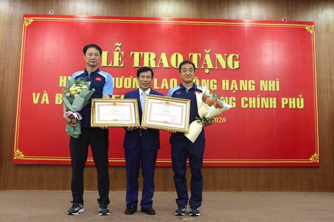 HLV Park Hang Seo: Cảm ơn nhân dân Việt Nam đã trao huân chương này cho tôi - Ảnh 2. HLV Park Hang Seo: Cảm ơn nhân dân Việt Nam đã trao huân chương này cho tôi - Ảnh 2.