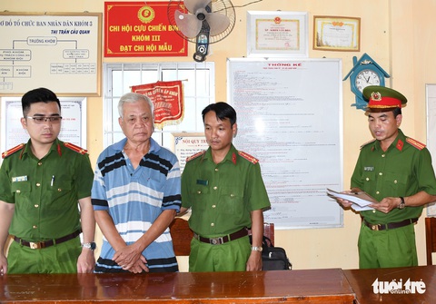Bắt giam cựu chủ tịch quỹ tín dụng chiếm đoạt hơn 5 tỉ đồng - Ảnh 1. Bắt giam cựu chủ tịch quỹ tín dụng chiếm đoạt hơn 5 tỉ đồng - Ảnh 1.