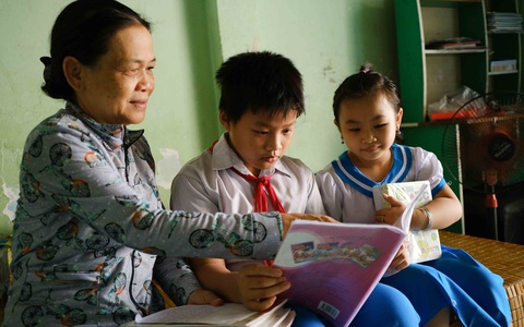 Nên miễn giảm học phí cho học sinh, sinh viên vùng dịch - Ảnh 3. Nên miễn giảm học phí cho học sinh, sinh viên vùng dịch - Ảnh 3.