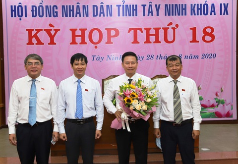 Ông Nguyễn Thanh Ngọc được bầu làm chủ tịch UBND tỉnh Tây Ninh - Ảnh 1. Ông Nguyễn Thanh Ngọc được bầu làm chủ tịch UBND tỉnh Tây Ninh - Ảnh 1.