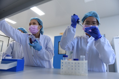 Vắc xin ngừa COVID-19 của Việt Nam: Nghiên cứu trên người vào tháng 9, 10 - Ảnh 3. Vắc xin ngừa COVID-19 của Việt Nam: Nghiên cứu trên người vào tháng 9, 10 - Ảnh 3.
