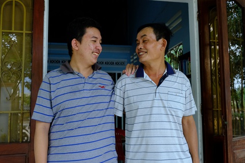 Thủ khoa khối B ở Quảng Ngãi mang khát vọng trở thành bác sĩ chữa bệnh cứu người - Ảnh 2. Thủ khoa khối B ở Quảng Ngãi mang khát vọng trở thành bác sĩ chữa bệnh cứu người - Ảnh 2.