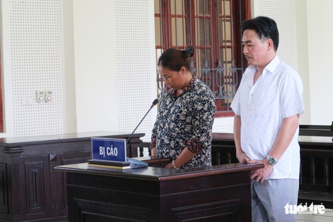 Xử tù 2 cò đưa người Việt đi ‘chui’ sang châu Âu - Ảnh 1. Xử tù 2 cò đưa người Việt đi ‘chui’ sang châu Âu - Ảnh 1.