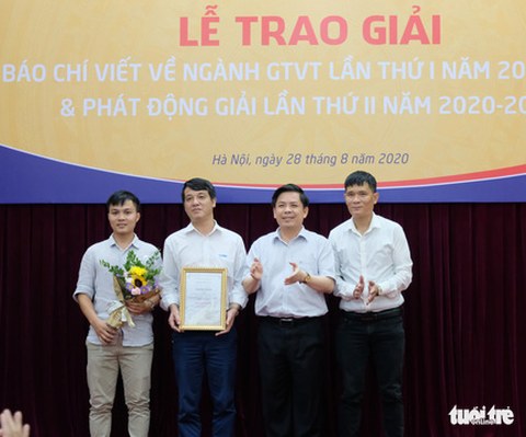 Báo Tuổi Trẻ đoạt giải nhất báo chí viết về ngành giao thông vận tải - Ảnh 1. Báo Tuổi Trẻ đoạt giải nhất báo chí viết về ngành giao thông vận tải - Ảnh 1.