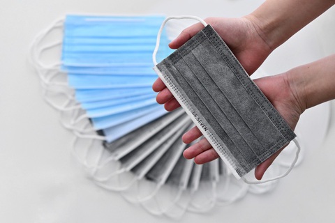 Chọn mua khẩu trang y tế thế nào cho chuẩn? - Ảnh 3. Chọn mua khẩu trang y tế thế nào cho chuẩn? - Ảnh 3.