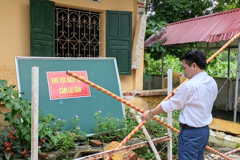 Bốn phòng học bị sập trước ngày khai giảng năm học mới - Ảnh 5. Bốn phòng học bị sập trước ngày khai giảng năm học mới - Ảnh 5.