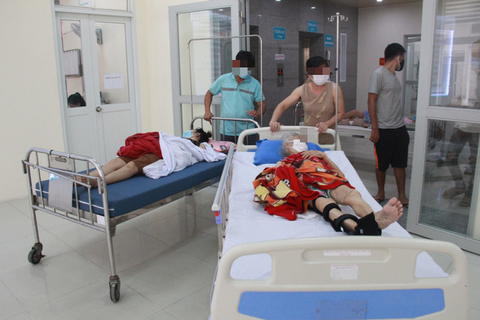 Người mới mất mắc COVID-19, đám tang bị dừng, người qua viếng đi cách ly luôn - Ảnh 1. Người mới mất mắc COVID-19, đám tang bị dừng, người qua viếng đi cách ly luôn - Ảnh 1.