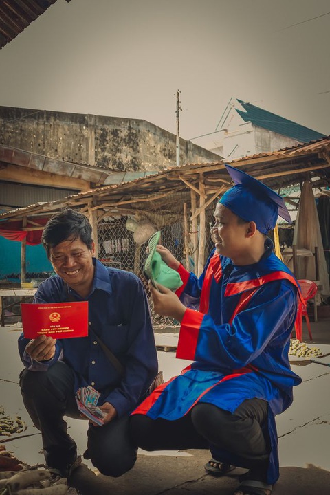 Bộ ảnh kỷ yếu sẽ khiến bạn phải mềm lòng - Ảnh 4. Bộ ảnh kỷ yếu sẽ khiến bạn phải mềm lòng - Ảnh 4.
