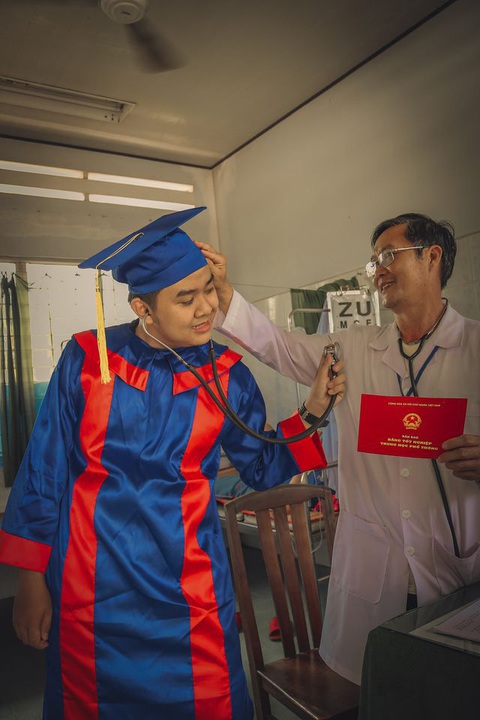 Bộ ảnh kỷ yếu sẽ khiến bạn phải mềm lòng - Ảnh 5. Bộ ảnh kỷ yếu sẽ khiến bạn phải mềm lòng - Ảnh 5.