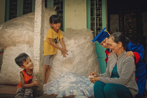 Bộ ảnh kỷ yếu sẽ khiến bạn phải mềm lòng - Ảnh 8. Bộ ảnh kỷ yếu sẽ khiến bạn phải mềm lòng - Ảnh 8.