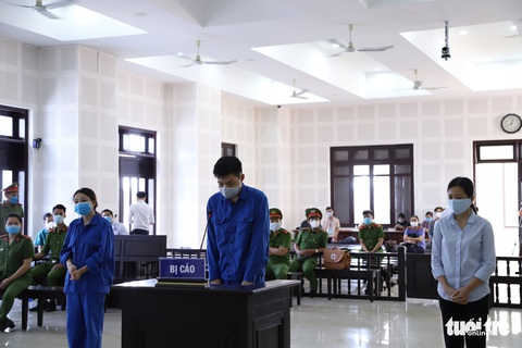 Xét xử 3 người tổ chức đưa người Trung Quốc nhập cảnh trái phép vào Đà Nẵng - Ảnh 1. Xét xử 3 người tổ chức đưa người Trung Quốc nhập cảnh trái phép vào Đà Nẵng - Ảnh 1.