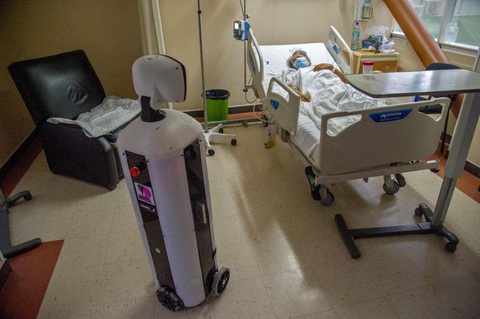 Robot chữa nỗi buồn cách ly cho bệnh nhân COVID-19 - Ảnh 3. Robot chữa nỗi buồn cách ly cho bệnh nhân COVID-19 - Ảnh 3.