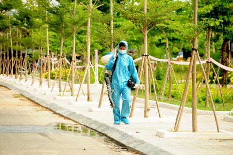Phòng hóa Quân khu 5 phun khử trùng dập dịch tại điểm nóng Quảng Nam - Ảnh 10. Phòng hóa Quân khu 5 phun khử trùng dập dịch tại điểm nóng Quảng Nam - Ảnh 10.