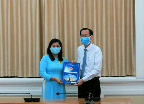 Bà Nguyễn Thị Hồng Thắm làm phó giám đốc Sở Nội Vụ TP.HCM - Ảnh 1. Bà Nguyễn Thị Hồng Thắm làm phó giám đốc Sở Nội Vụ TP.HCM - Ảnh 1.