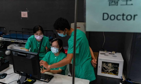 Hong Kong bác tin chuyên gia Trung Quốc thu thập ADN thông qua hỗ trợ xét nghiệm - Ảnh 1. Hong Kong bác tin chuyên gia Trung Quốc thu thập ADN thông qua hỗ trợ xét nghiệm - Ảnh 1.