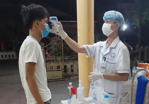 Huế dỡ bỏ kiểm soát COVID-19 người và xe từ Quảng Ngãi, Đắk Lắk, Quảng Trị - Ảnh 1. Huế dỡ bỏ kiểm soát COVID-19 người và xe từ Quảng Ngãi, Đắk Lắk, Quảng Trị - Ảnh 1.
