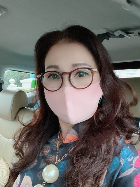 Dùng khẩu trang vải: giới nghệ sĩ đồng lòng hưởng ứng - Ảnh 7. Dùng khẩu trang vải: giới nghệ sĩ đồng lòng hưởng ứng - Ảnh 7.