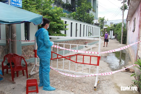 Thôn xóm đầu tiên ở miền Trung bị phong tỏa vì dịch COVID-19 - Ảnh 13. Thôn xóm đầu tiên ở miền Trung bị phong tỏa vì dịch COVID-19 - Ảnh 13.