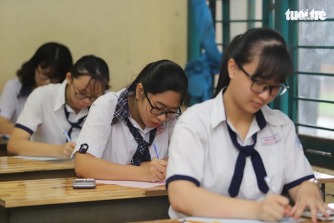 Thi THPT: Các trường tuyển đủ chỉ tiêu từ đợt 1, thí sinh thi đợt 2 đi về đâu? - Ảnh 1. Thi THPT: Các trường tuyển đủ chỉ tiêu từ đợt 1, thí sinh thi đợt 2 đi về đâu? - Ảnh 1.
