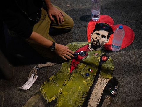 Messi hóa thành huyền thoại Che Guevara - Ảnh 1. Messi hóa thành huyền thoại Che Guevara - Ảnh 1.