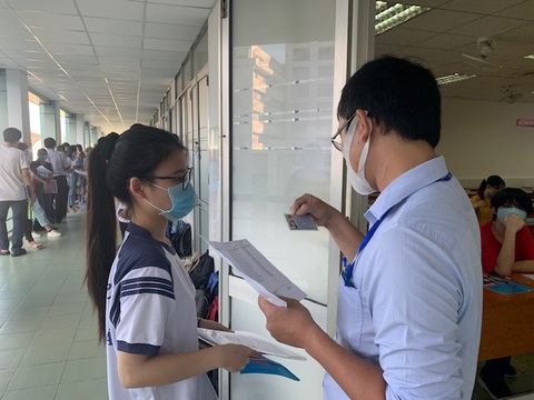 Thi đánh giá năng lực ĐH Quốc gia TP.HCM: thí sinh cao điểm nhất đạt 1.118 điểm - Ảnh 1. Thi đánh giá năng lực ĐH Quốc gia TP.HCM: thí sinh cao điểm nhất đạt 1.118 điểm - Ảnh 1.
