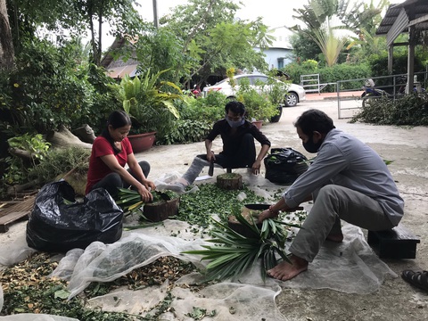 Bỏ ngang ngành tài chính, mở phòng khám y học cổ truyền làm từ thiện - Ảnh 1. Bỏ ngang ngành tài chính, mở phòng khám y học cổ truyền làm từ thiện - Ảnh 1.
