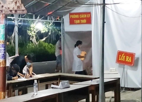 Sản phụ chuyển dạ tại chốt kiểm dịch - Ảnh 1. Sản phụ chuyển dạ tại chốt kiểm dịch - Ảnh 1.