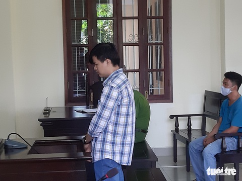 Trả hồ sơ vụ nguyên đại úy công an nổ súng tại trường gà làm 1 người chết - Ảnh 1. Trả hồ sơ vụ nguyên đại úy công an nổ súng tại trường gà làm 1 người chết - Ảnh 1.