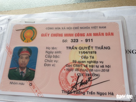 Sĩ quan công an dọa bắt người để tống tiền từng bị bắt vì mua bán xăng dầu giả - Ảnh 2. Sĩ quan công an dọa bắt người để tống tiền từng bị bắt vì mua bán xăng dầu giả - Ảnh 2.